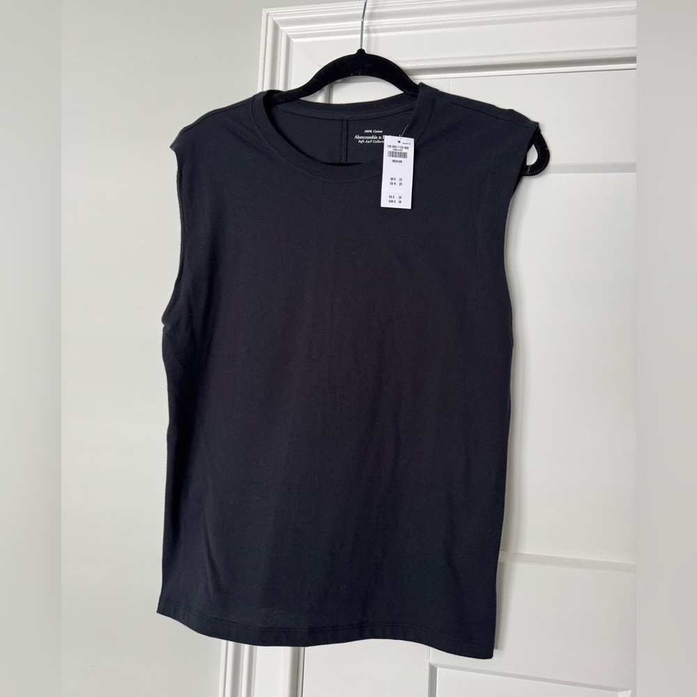 NWT sleeveless T shirt